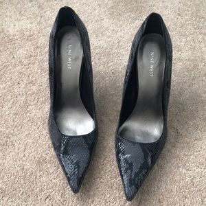 Nine West snakeskin heels - size 10
